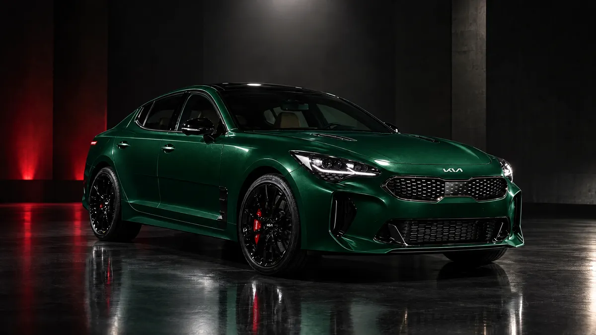 Stinger Tribute Edition in Ascot Green
